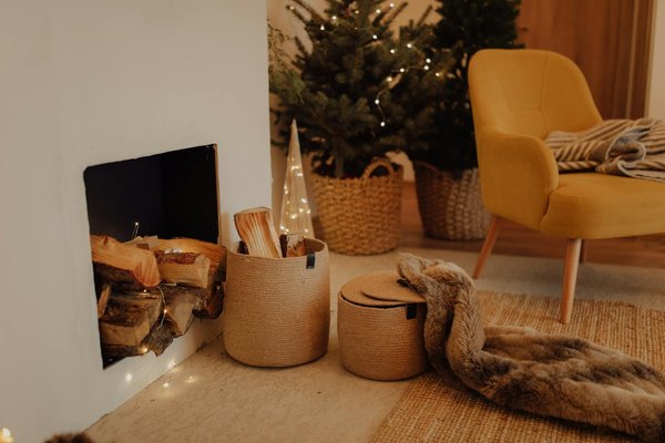 How can first-time buyers effectively navigate the UK home buying process?